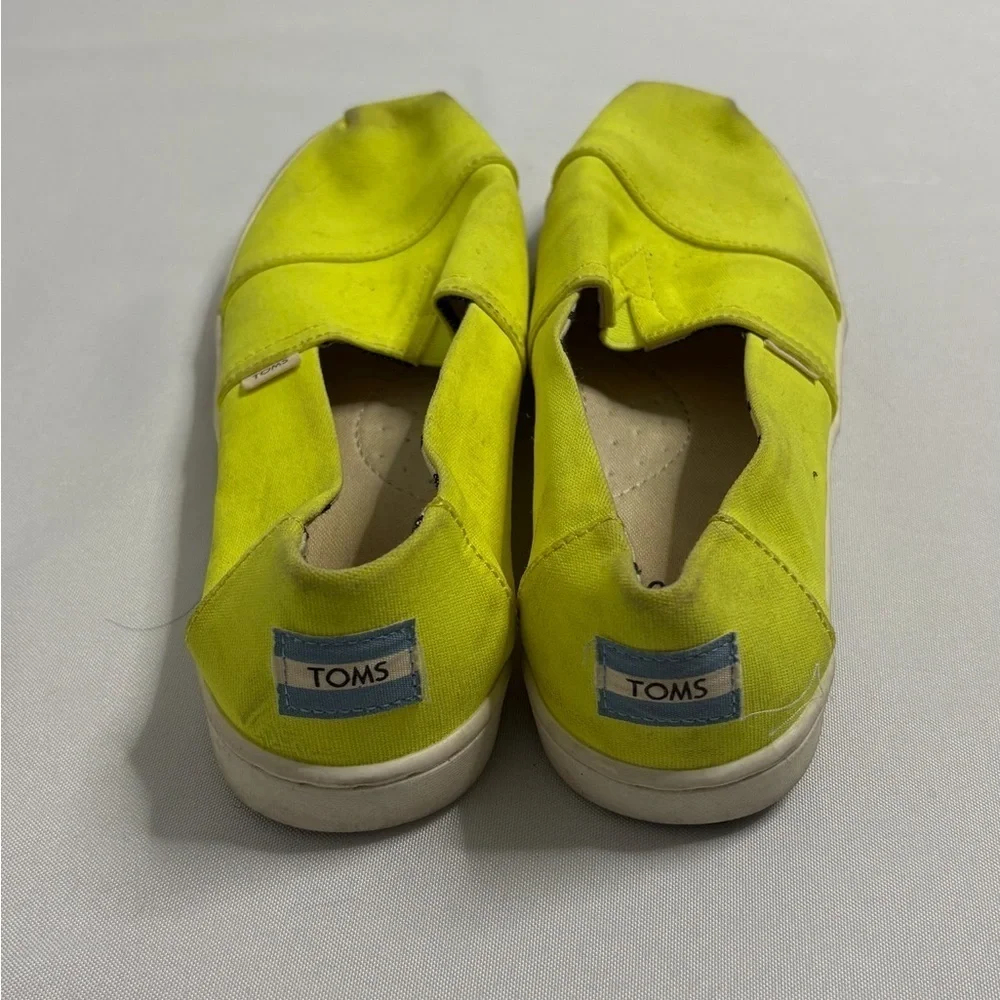 Girls size 3 toms shoes, #M1037